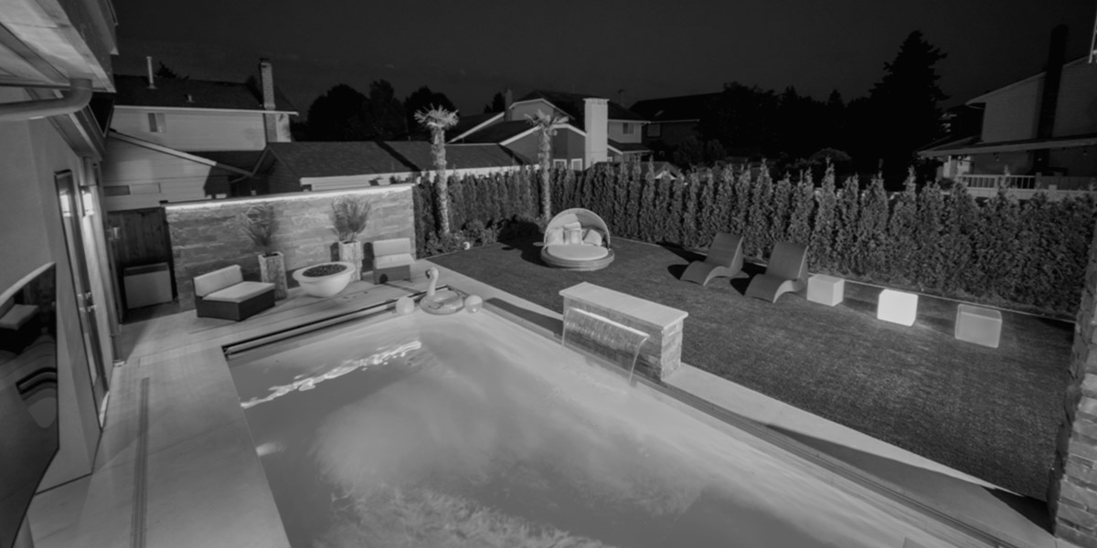 thumbnail image 2 of LOREX LR-D12IR Fake Security Camera With Flashing LED - Battery Powered Dummy Camera 2 of 11
